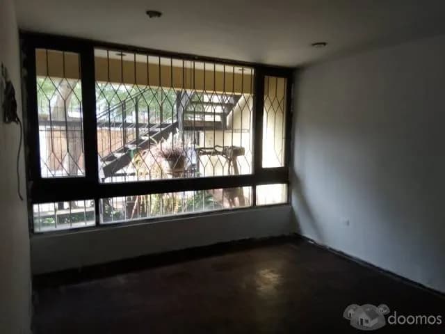 VENDO DEPARTAMENTO TODO EL PRIMER PISO — foto 4
