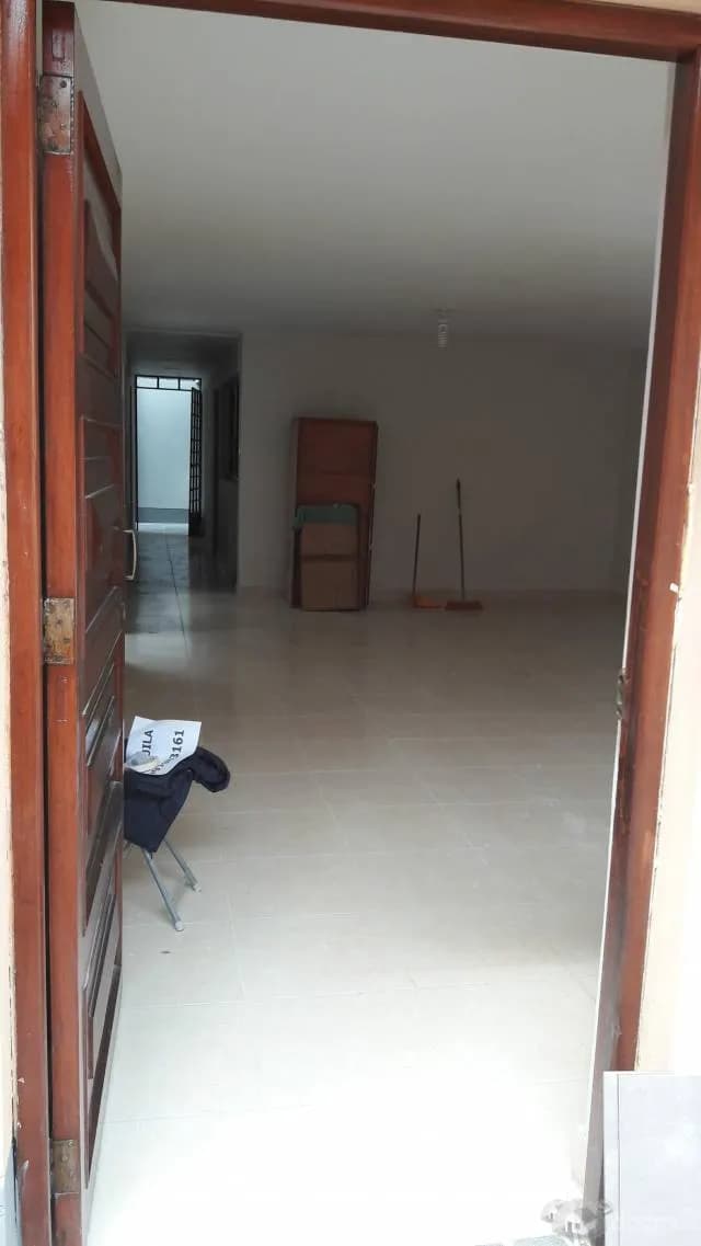 CASA IDEAL TALLER CONFECCIONES CERCA GAMARRA — foto 3
