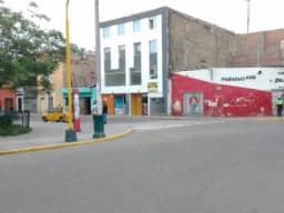 Alquilo Local Comercial 2do Piso - Edificio en Centro de Trujillo