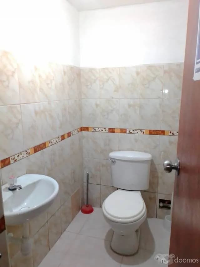 Alquilo Local Comercial 2do Piso - Edificio en Centro de Trujillo — foto 6