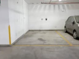 VENDO DPTO MIRAFLORES 101M2