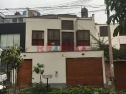 VENTA CASA CON BONITA VISTA A JARDINES
