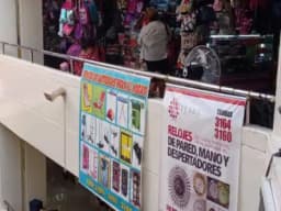 ALQUILO STAND COMERCIAL EN GALERIA MERCADO CENTRAL A 950 SOLES