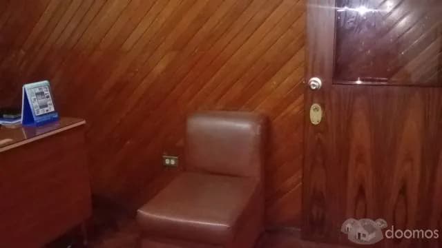 COMPARTO OFICINA AMOBLADA CON SERVICIOS COMPLETOS — foto 1