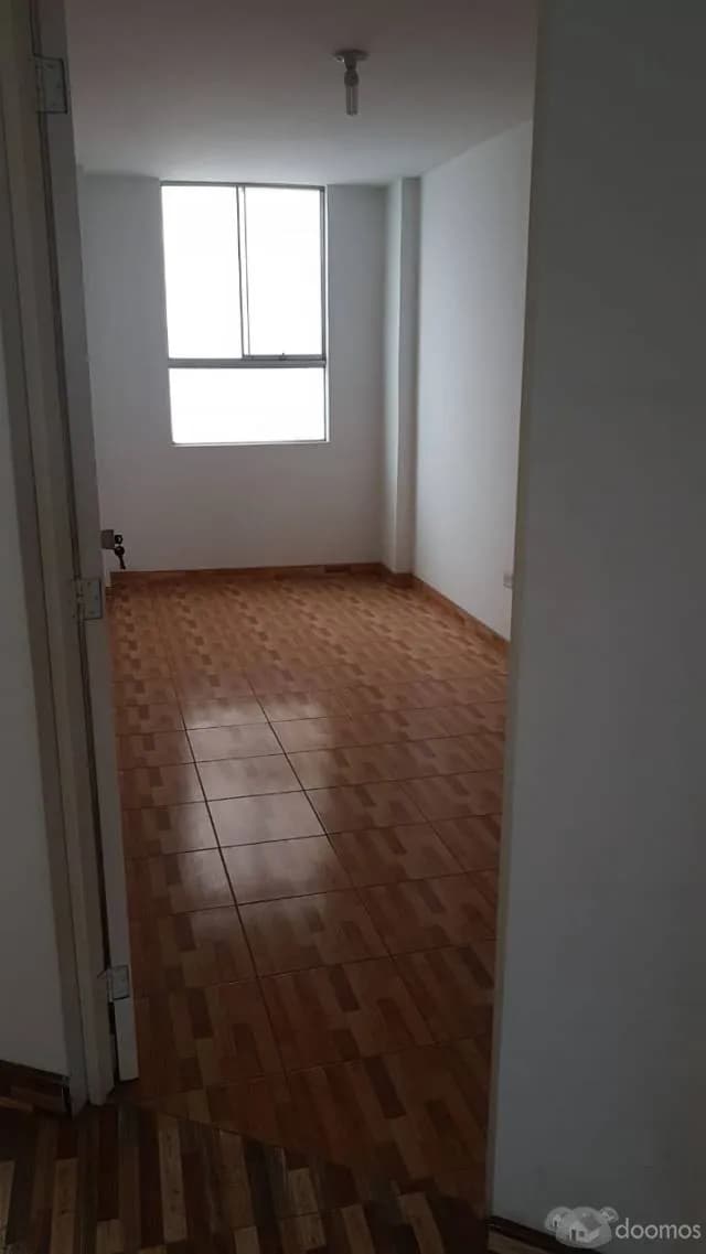 Venta de amplio Departamento en Los Olivos — foto 3