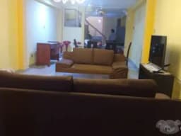 Alquilo casa  amoblada con 4 dormitorios,terraza y cochera  S/. 3,000
