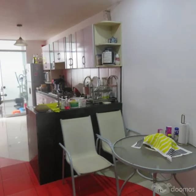 CASA EN VENTA - 1ra ETAPA SAN ISIDRO — foto 4