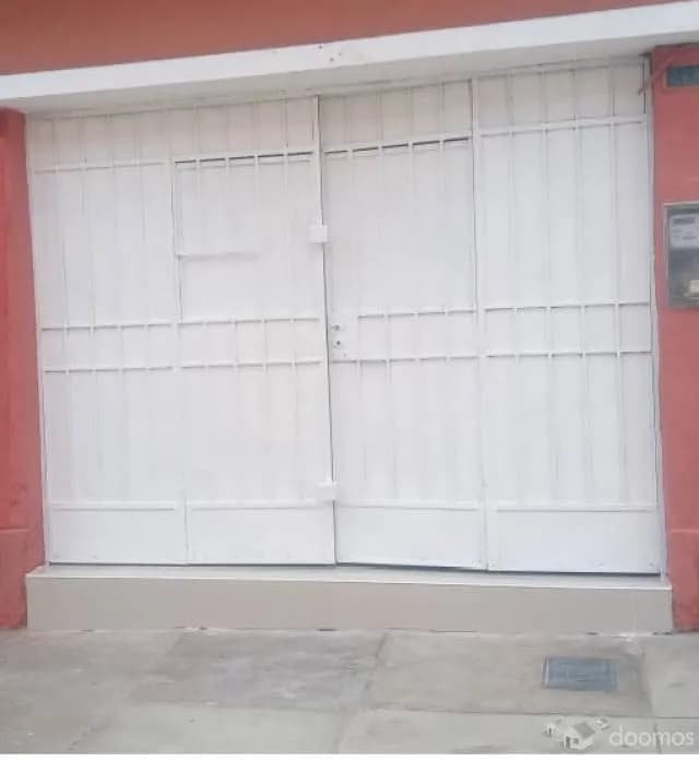 LOCAL COMERCIAL CON POZO A TIERRA — foto 5