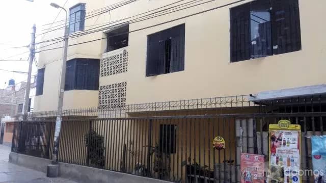 VENDO CASA DE 3 PISOS — foto 1