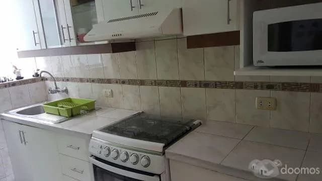 DEPARTAMENTO FULL AMOBLADO  3 DORMITORIOS  + 2 BAÑOS + COCHERA — foto 1