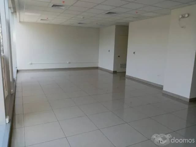 ALQUILER DE OFICINA IMPLEMENTADA 3ER PISO EN SURCO — foto 2