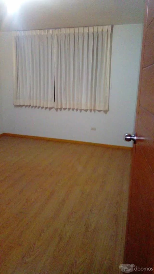 Hermosos departamento amplio en 5 to piso. Sin ascensor. — foto 5