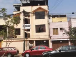 EXCELENTE AMBIENTE PARA OFICINAS DE SU EMPRESA EN 1ER Y/O 3ER PISO CERCA A BANCOS SUNAT SUNARP NOTARIAS CCCOMERCIALES