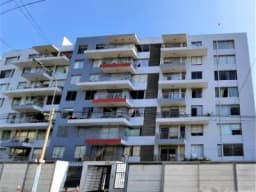 Vendo departamento con amplia terraza