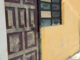 venta terreno con inquilino precario no hay agua ni luz parámetros de construcción 4 pisos