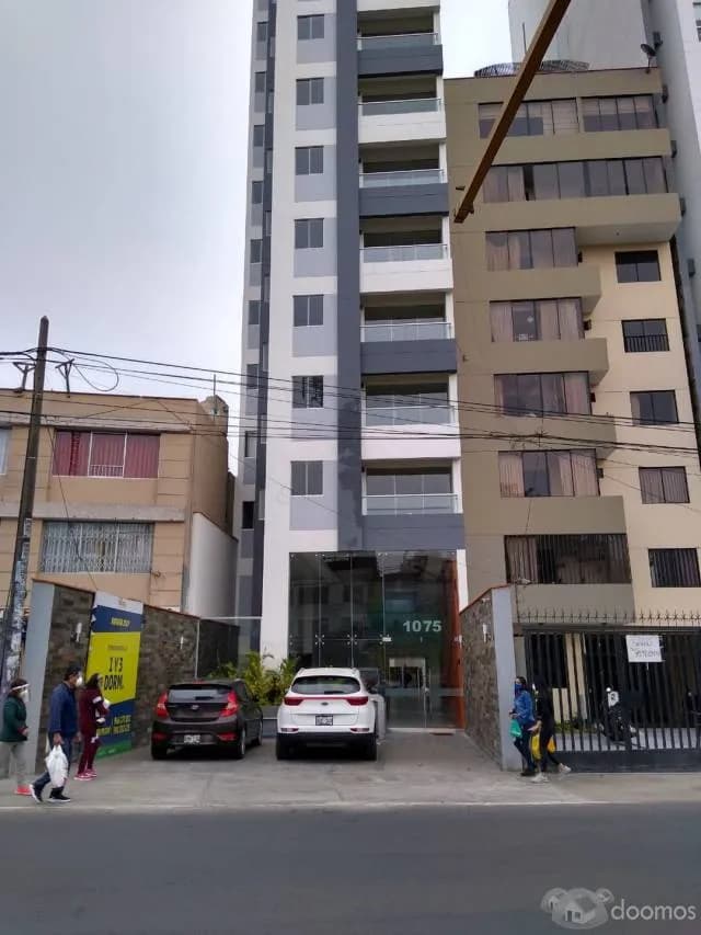 ALQUILER DE DEPARTAMENTO EN ESTRENO — foto 1
