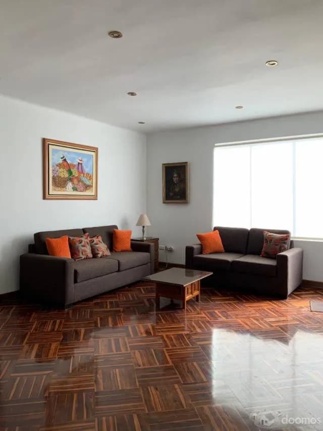 Departamento en tercer piso con cochera interior cerrada — foto 2