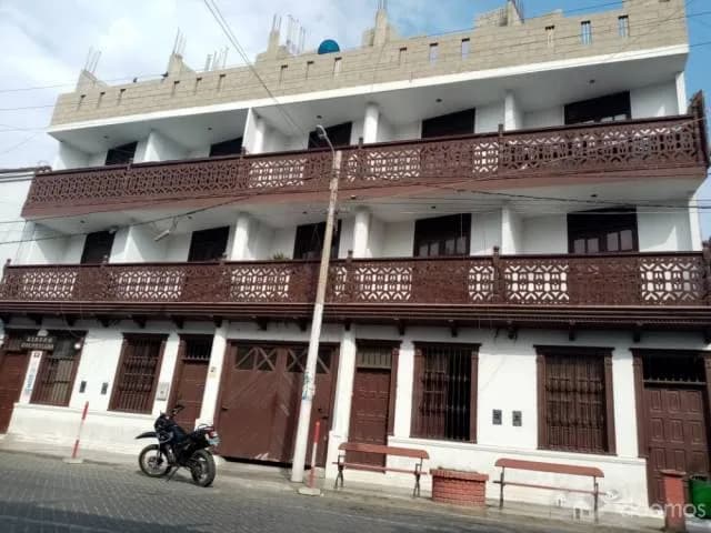 Hotel en venta — foto 1