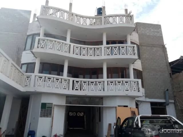 Hotel en venta — foto 3