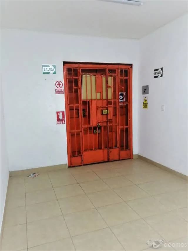 ALQUILER DE LOCAL COMERCIAL — foto 2