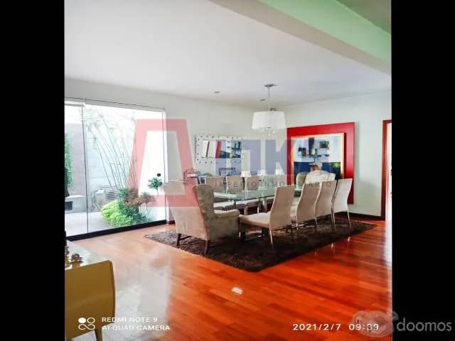 ESPECTACULAR CASA ,CON  FINOS ACABADOS Y EXCELENTE DISTRIBUCIÓN — foto 3