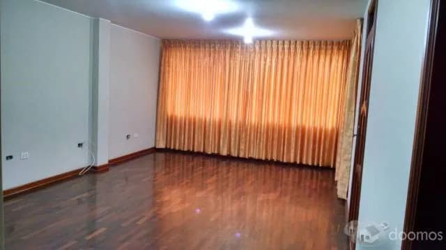 SE ALQUILA AMPLIO DEPARTAMENTO — foto 1