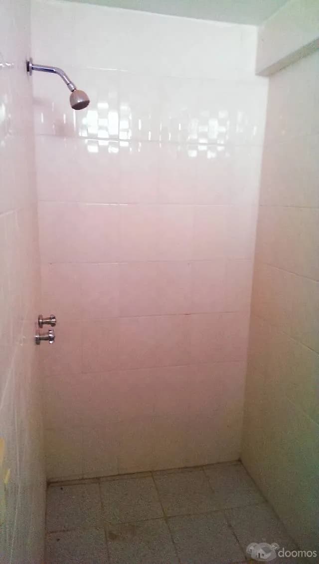 Alquilo Local Comercial - Cerro Colorado — foto 4
