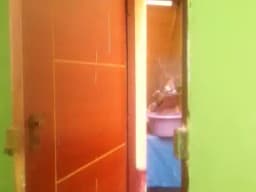 ALQUILO HABITACION AMPLIA ENTRADA INDEPENDIENTE PARA PERSONA SOLA O PAREJA EN BREÑA