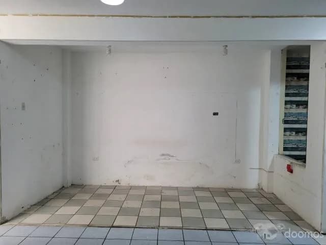 Excelente y céntrico local comercial de 2 pisos. — foto 4
