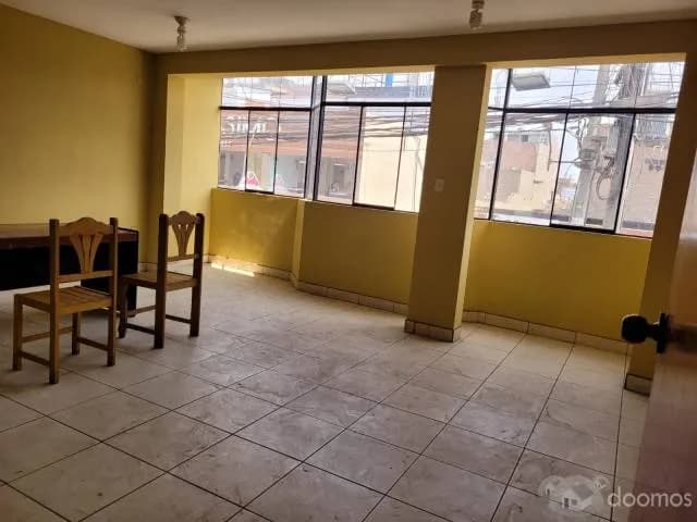 Excelente y céntrico local comercial de 2 pisos. — foto 8
