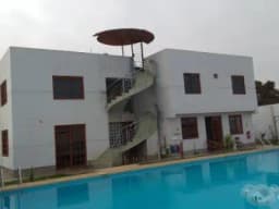 ALQUILER HABITACIONES CON BAÑO PROPIO e INCLUYE PISCINA
