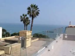 Venta de Bonito Dúplex en San Isidro de 150 m2