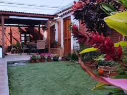 Se alquila habitación baño propio y áreas comunes