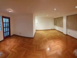 Venta de amplio departamento en primer piso San Borja,cerca a la avenida Primavera,Edificio con ascensor y sólo 9 departamentos
