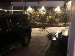 Moderna Casa con Acabados de Primera