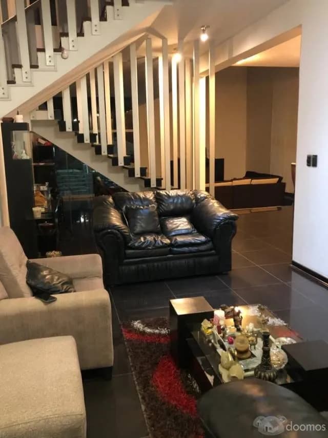 Moderna Casa con Acabados de Primera — foto 2