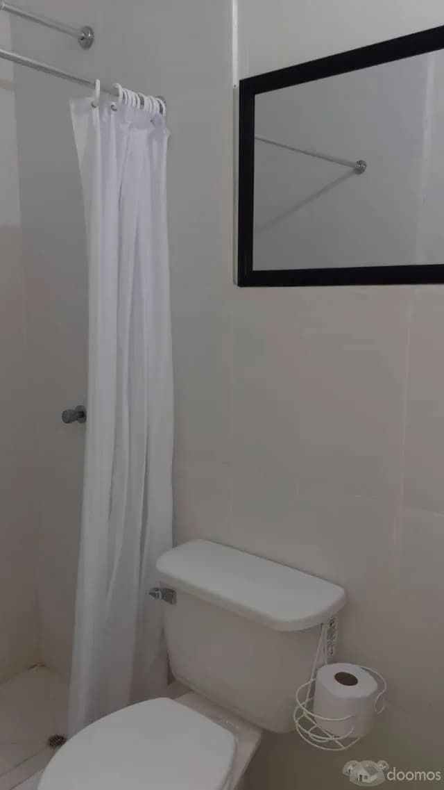 AMPLIA CASA DE BAJOS EN LA PERLA - CALLAO — foto 4