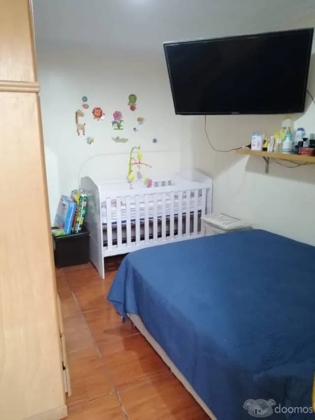 VENTA DE CASA FRENTE A JARDÍN — foto 1