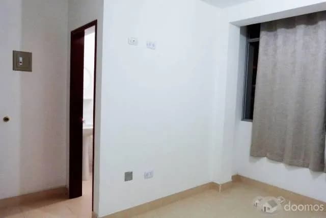 Alquilo cuarto con baño propio frente a parque — foto 2