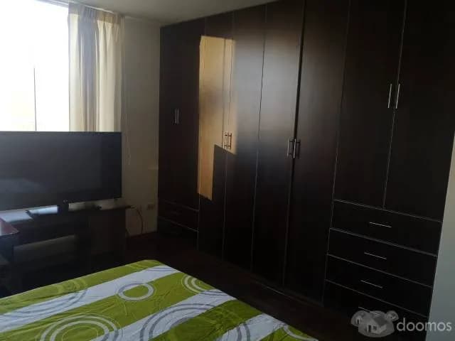 ALQUILO hermoso departamento amoblado a dos cuadras de la AV. ejército — foto 4