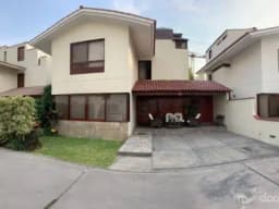 Linda casa en condominio, ideal para familias .