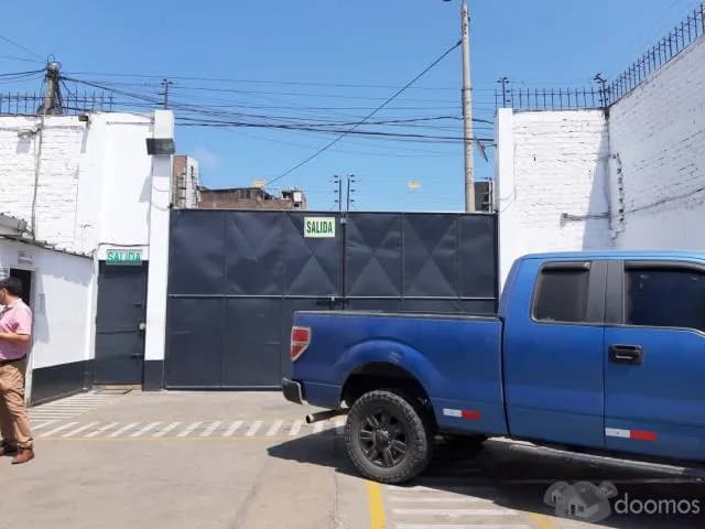 LOCAL COMERCIAL O INDUSTRIAL — foto 2