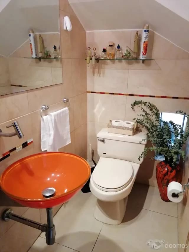 Venta de Hermosa Casa Totalmente Remodelada — foto 6