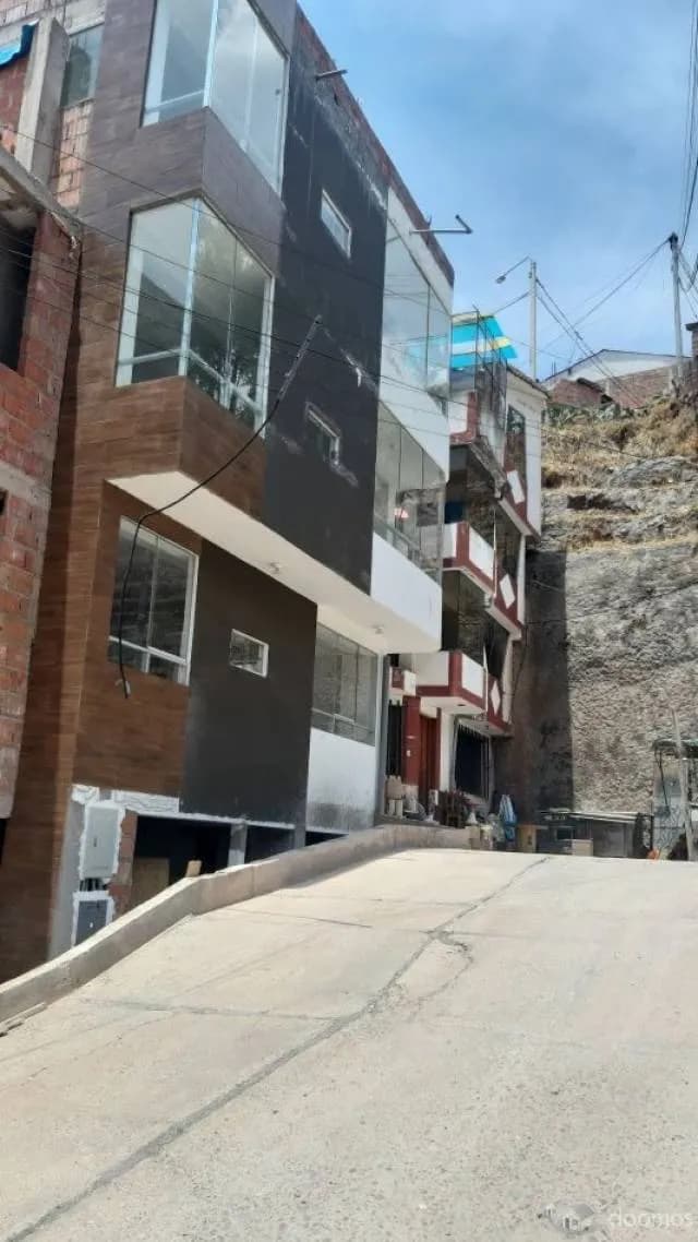 EN VENTA DEPARTAMENTO EN URB. COVIPOL — foto 2