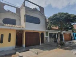 CASA EN EL CALLAO