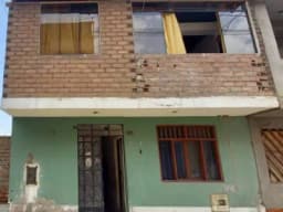 VENDO  CASA DE DOS PISOS,  180 M2 , BUEN CLIMA TODO EL AÑO Y EXCELENTE  PRECIO!!!! -  S.J.L