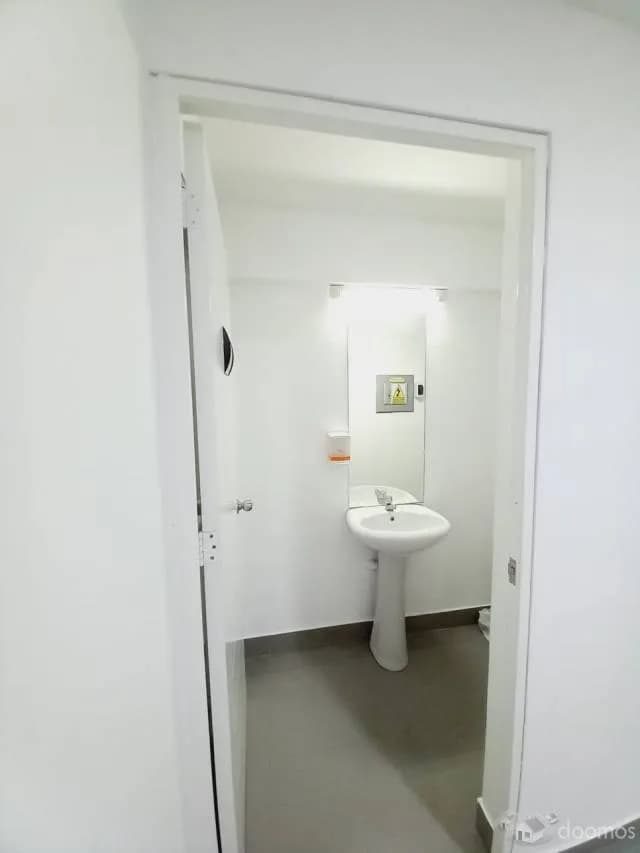 AQLUILER DE OFICINA O CONSULTORIO — foto 2