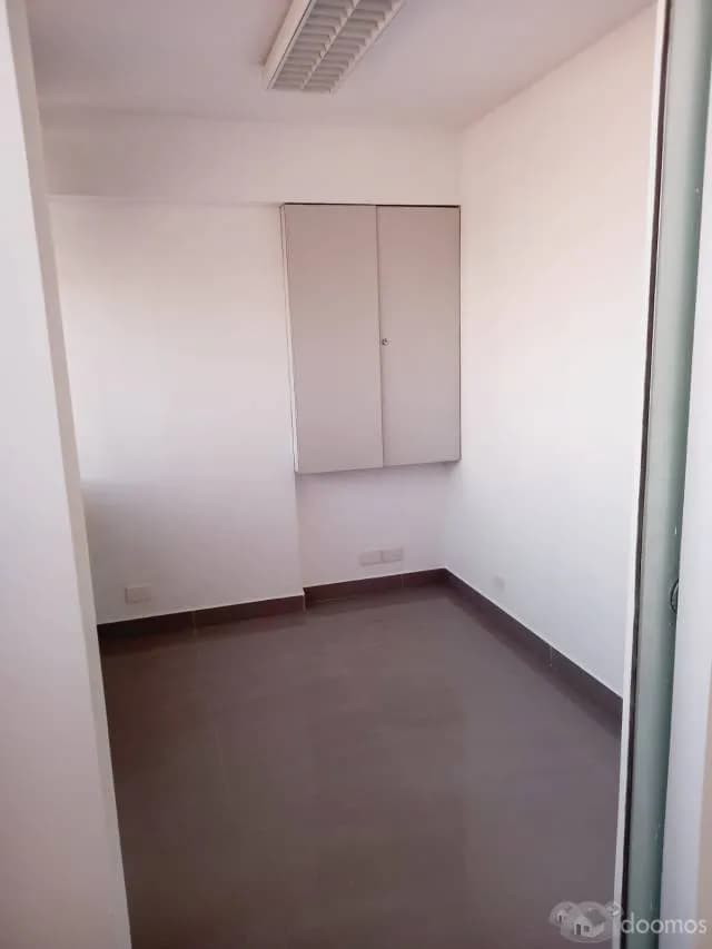 AQLUILER DE OFICINA O CONSULTORIO — foto 4