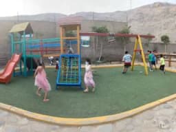 VENTA DE CASA  con minidepartamentos independientes