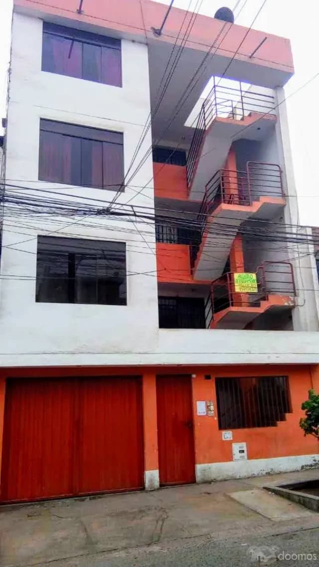 Edificio en zona residencial — foto 1
